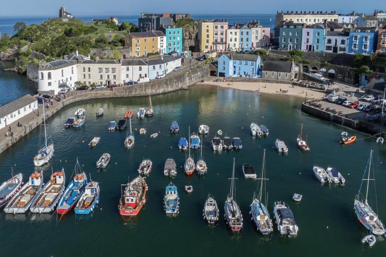 Gwynne House - 6 Bedroom Luxurious Holiday Home - Tenby Harbour Exterior photo